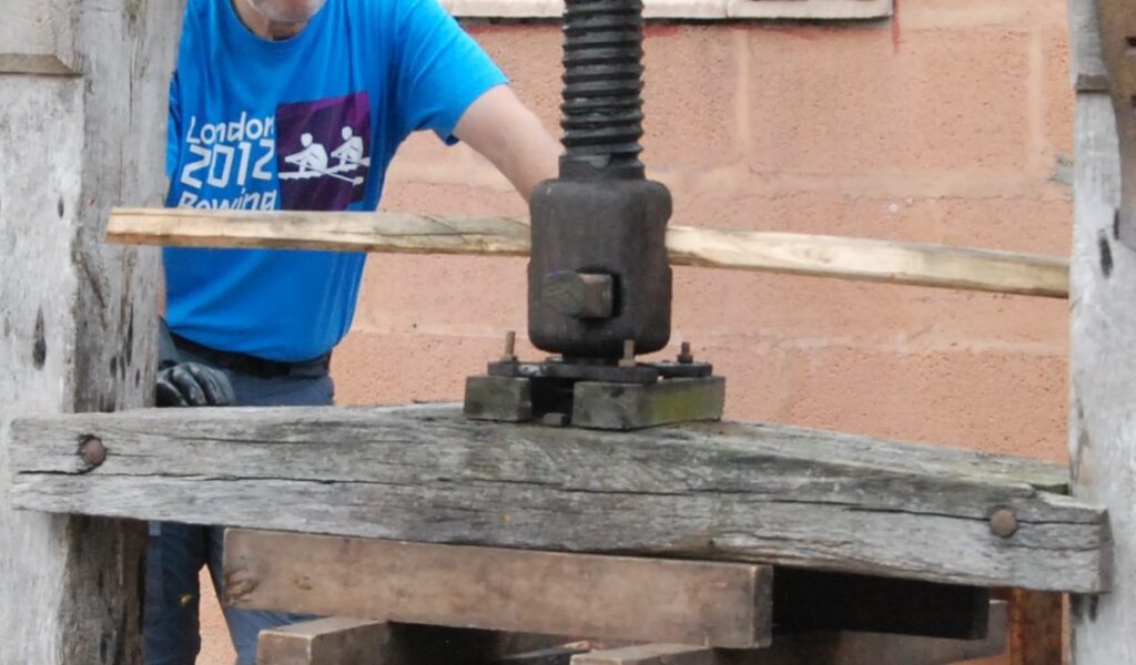 Pressing at Woodredding Farm