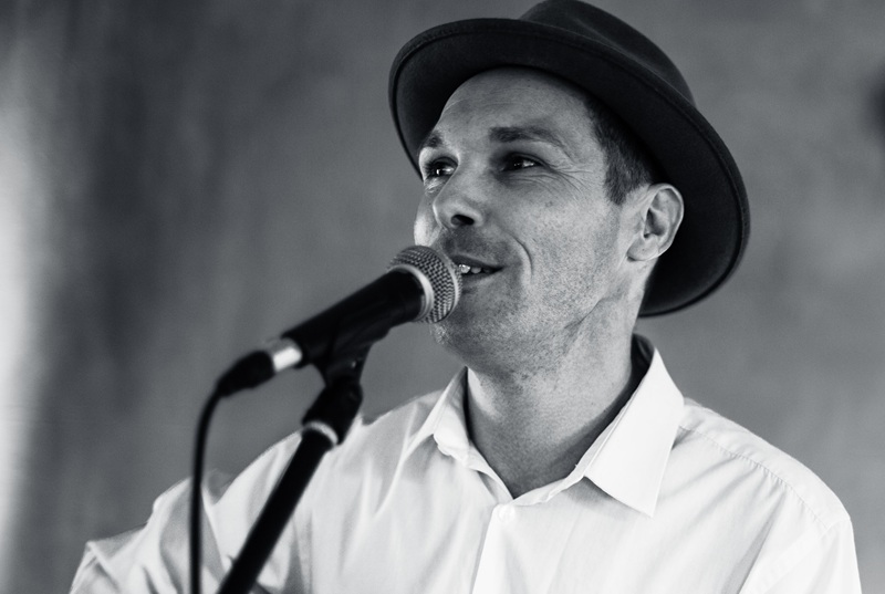 Live music with David Riley